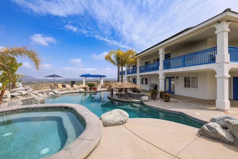 Villa  Hemet