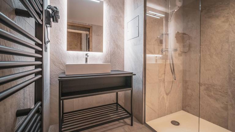 Wifi, 100m from resort center, 5th floor, view valley, fitness, swimming pool, sauna, hammam — photo 2