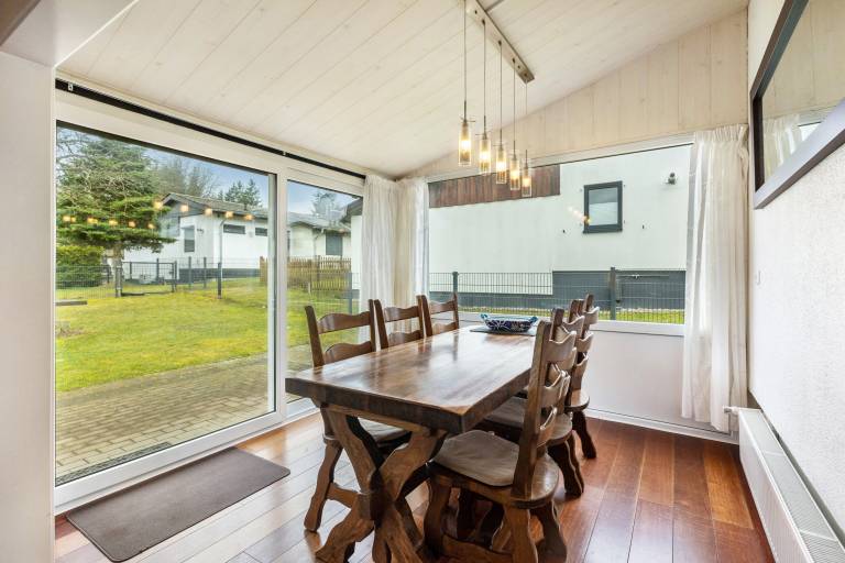 House with garden, patio & barbecue | Garden view | Good for workation — photo 3