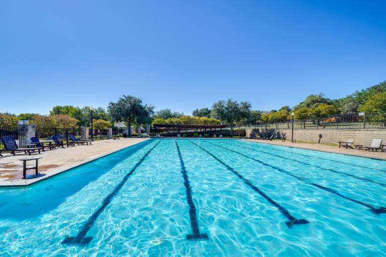 6 Mi to SeaWorld: Pet-Friendly Home w/ Pool Access — photo 2
