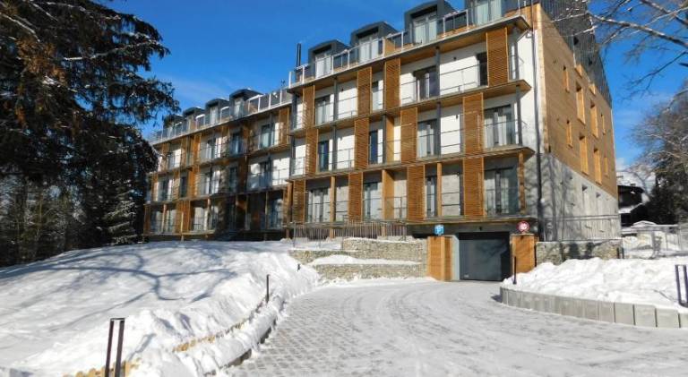 Apartment with garden, sauna & hot tub | Good for workation | Dogs allowed in Poprad