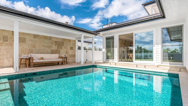 House  Hastings Point