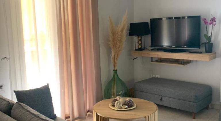Fully equipped holiday apartment with patio, garden & barbeque | Close to the beach | Pets allowed — photo 2
