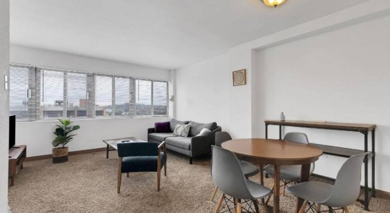 PP 1009 Beautiful Corporate 2br Apt, Pool — photo 3