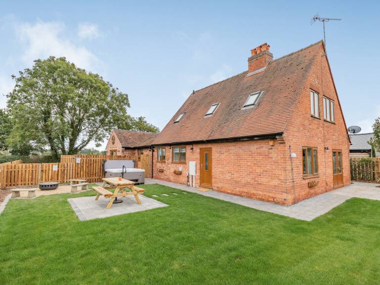 Cottage  Dalbury Lees