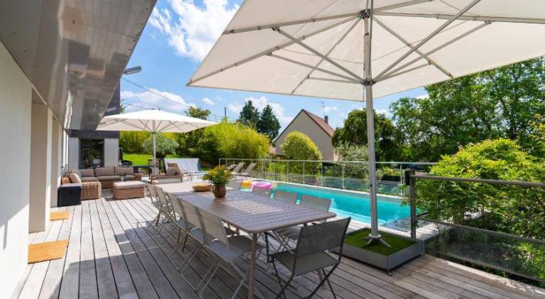 Villa with jacuzzi & pool — photo 5