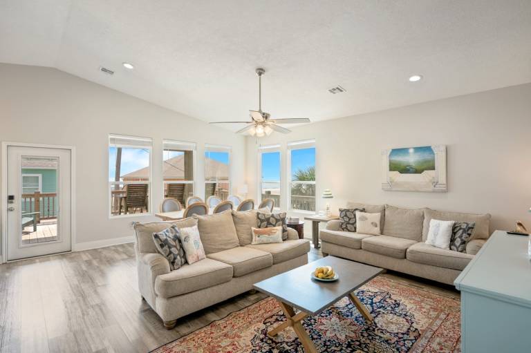 House with yard, jacuzzi & grill | Beach view — photo 5