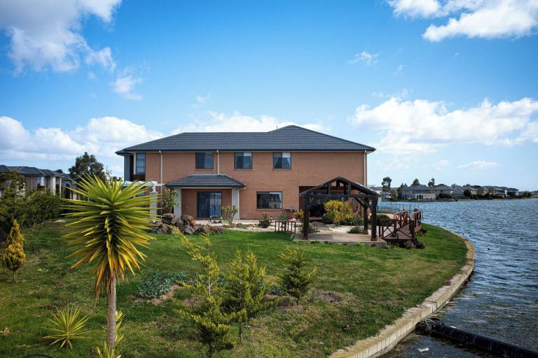 House  Point Cook