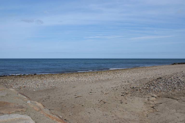 Family-Friendly Sagamore Beach Cottage Escape — photo 4