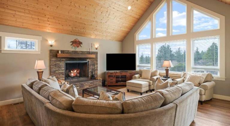 Vacation home with 5 rooms for 10 persons in Bend, OR