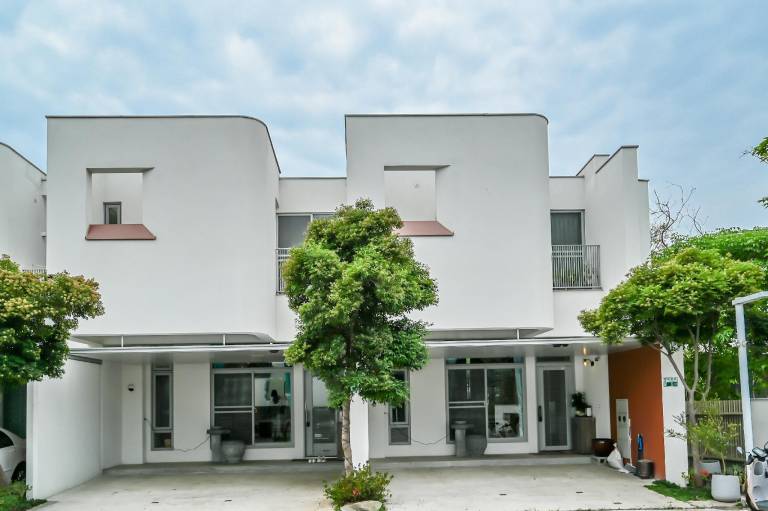 Bungalow 隆興村