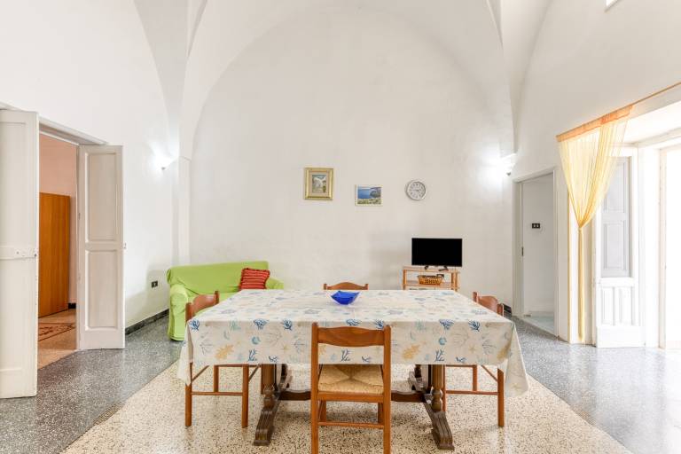 Holiday Home 'Casa Saulle - Costruzione Tipica' with Terrace, Garden and Air Conditioning — photo 5