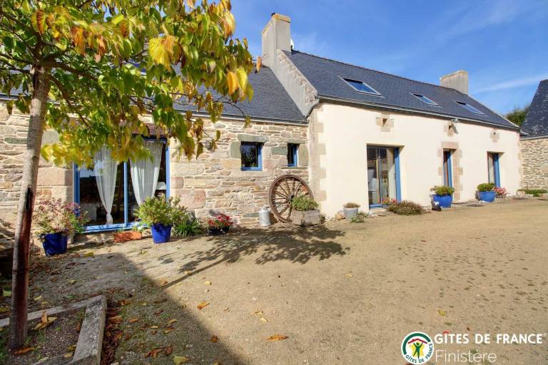 Gite with yard, patio & barbeque | Pet-friendly — photo 2