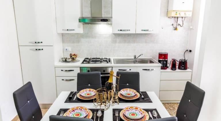 Holiday apartment with patio — photo 5