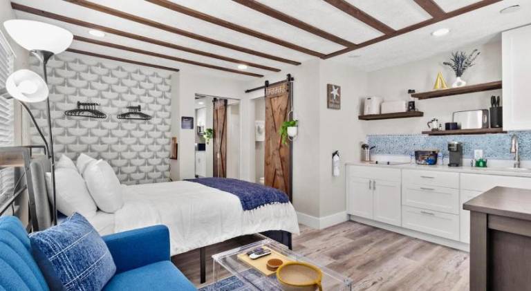 Wonderful holiday apartment | Next to the beach | Pets allowed in Treasure Island, FL