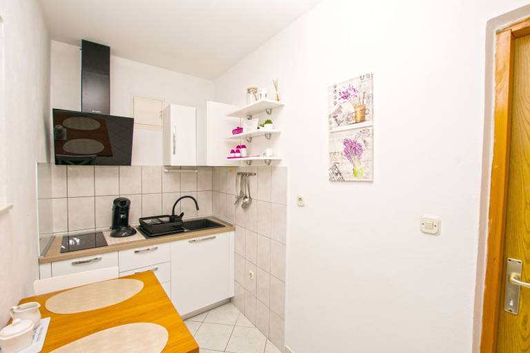 Holiday apartment with grill — photo 4