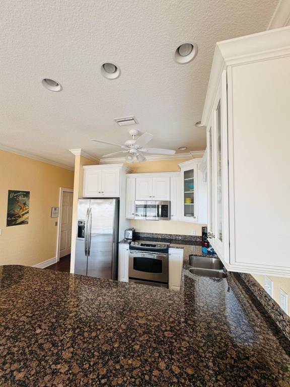 Vacation home with pool & grill | Next to the beach | Pets are welcome — photo 3