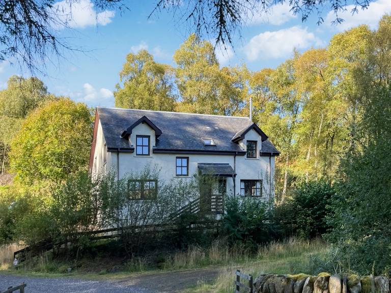 Cottage Ardeonaig
