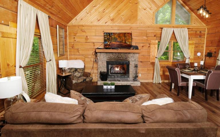 Relax Year-Round in Your Private Screened-In Hot Tub Retreat - A Secret Romance — photo 3