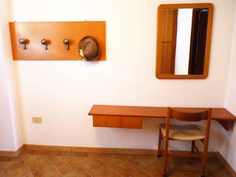 Family-friendly holiday apartment with yard & private pool | Nature view | Pets allowed — photo 4