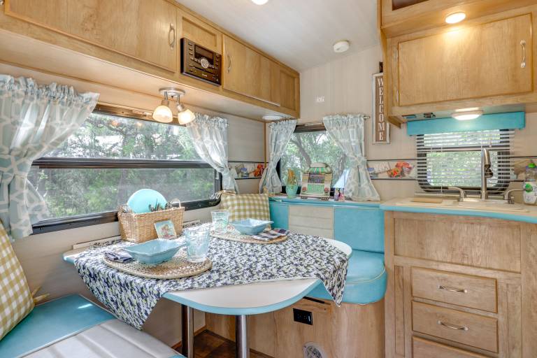 6 Mi to Wimberley Square: 'Happy Days Cruiser' — photo 4