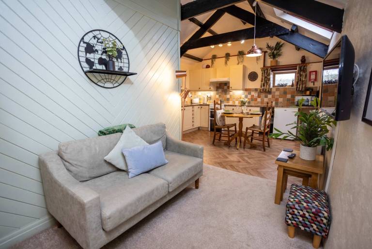 Family-oriented rental apartment with yard & fast internet | Pets are welcome — photo 4