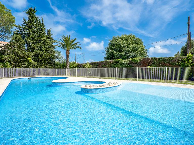 Locations De Vacances Avec Piscine Antibes D s 52 Nuit Casamundo