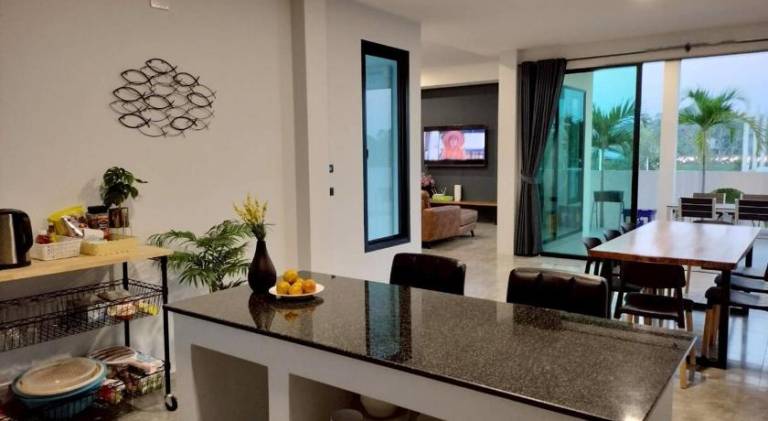 Villa with pool — photo 5
