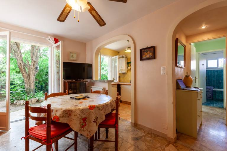 Family-friendly nice holiday apartment with BBQ, garden & fast internet | Garden view | Next to the beach | Pets are welcome — photo 3