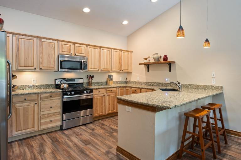 Family-oriented house with hot tub & grill | Mountain view | Pet-friendly — photo 3