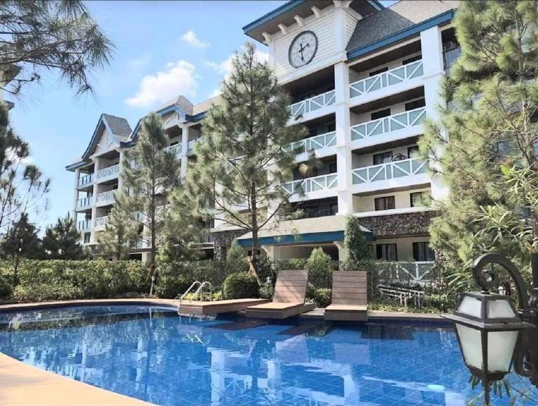 Holiday apartment with pool & garden in Tagaytay