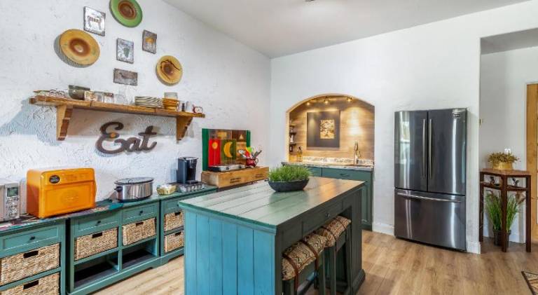 Charming holiday apartment with pool & hot tub | Pets allowed in Washington, UT