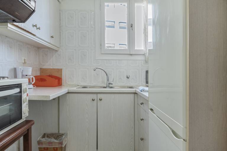 Apartment 'Family, Enjoy Athens, Apt 90 Cm' with Private Garden, Wi-Fi and Air Conditioning — photo 5