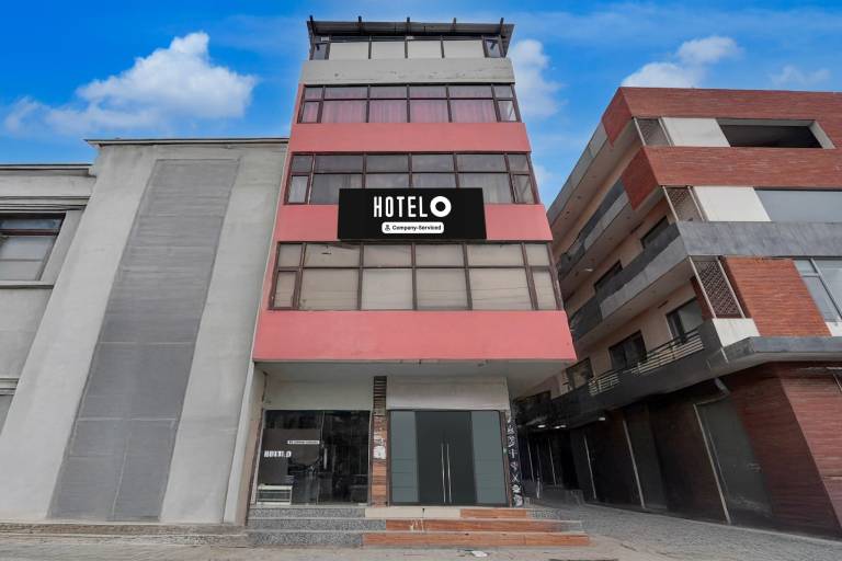 Hotel O by OYO Sector 58 Mohali Formerly Hotel Alpha