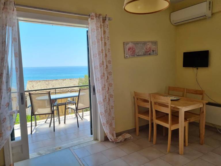 Child-friendly beautiful apartment with pool | Beach view | Next to the beach | Dogs allowed — photo 3