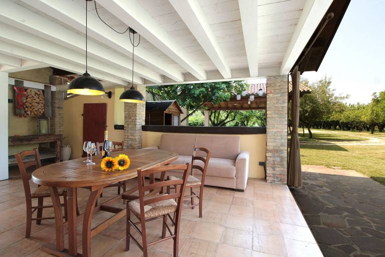 Rental with terrace, pool & yard — photo 5