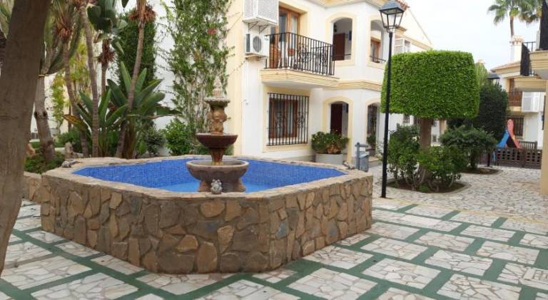 Apartment with pool — photo 3