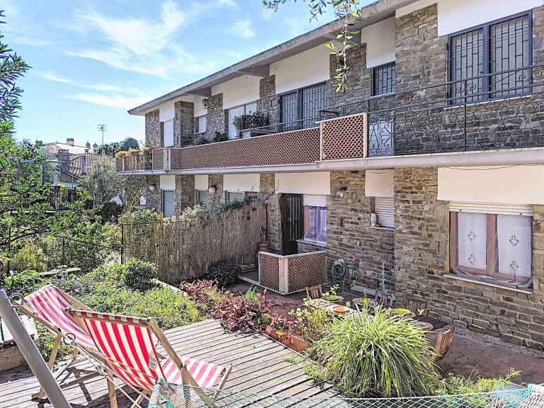 Rental apartment with garden, terrace & barbeque — photo 2