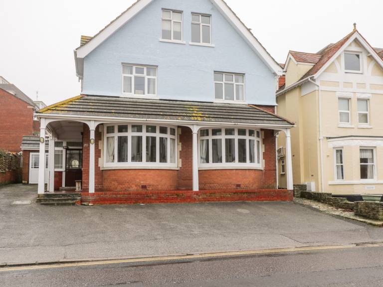 Family-oriented charming cottage with garden | Beach view | Beach nearby | Pets are welcome — photo 2