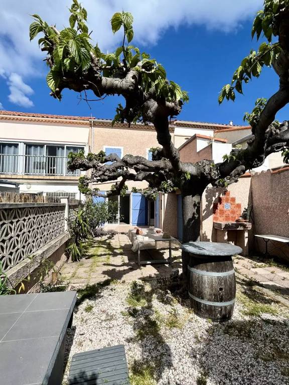 Vacation home with patio, garden & BBQ in Torreilles
