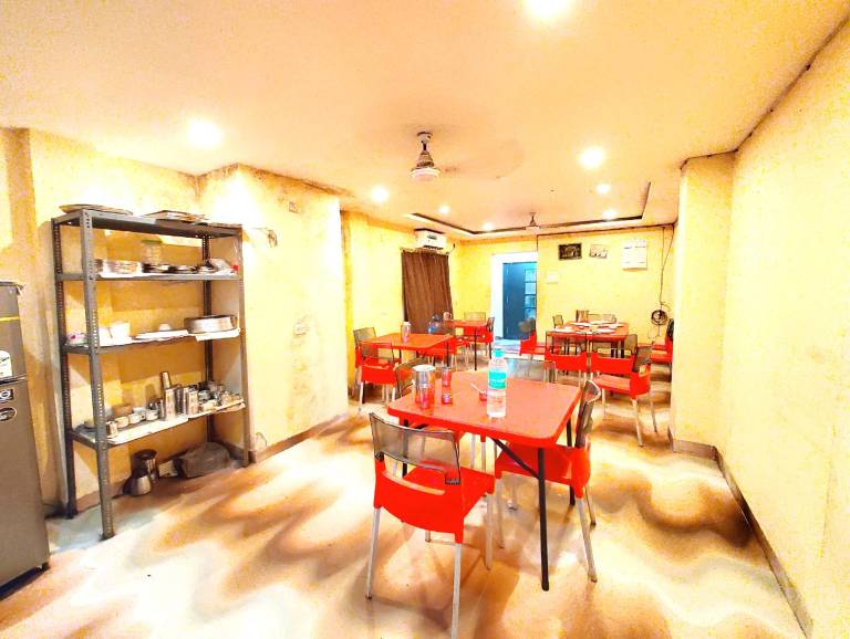 Goroomgo Arya Palace CT Road Near Sea Beach Puri — photo 4