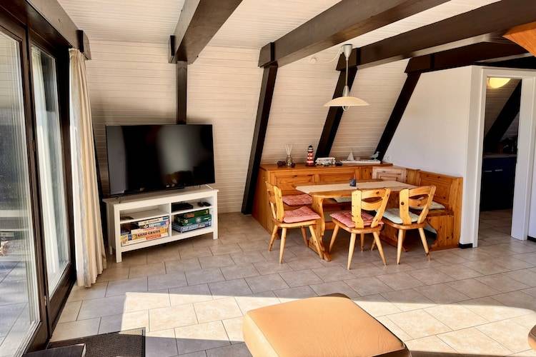 Vacation home with patio & garden — photo 5