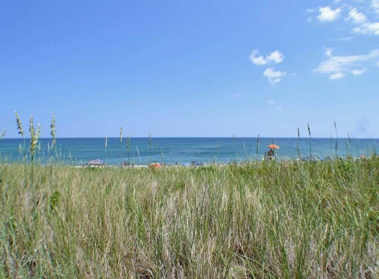 Perched atop the dune and great ocean views! — photo 3