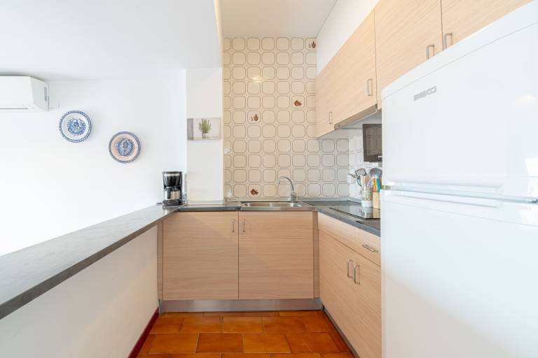 Beautiful apartment with pool & patio | Close to the beach | Pets allowed — photo 4