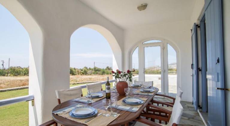 Villa with terrace & yard | Pets are welcome — photo 3