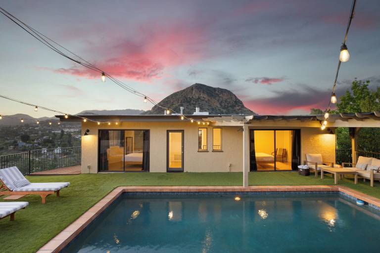 House  Agoura Hills