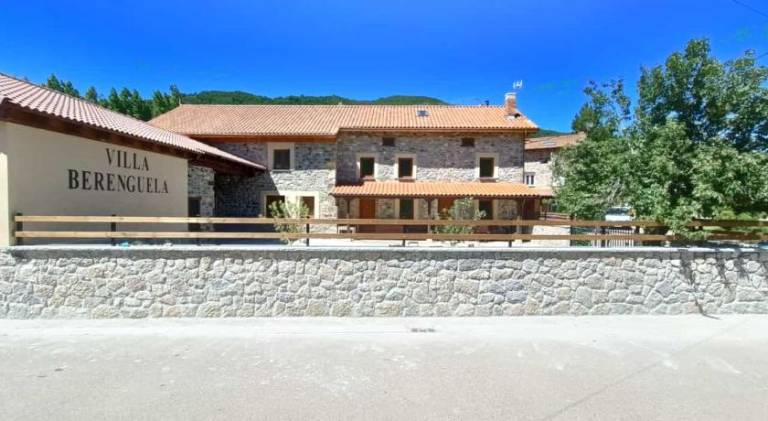 Chalet with 3 rooms for 6 persons in León