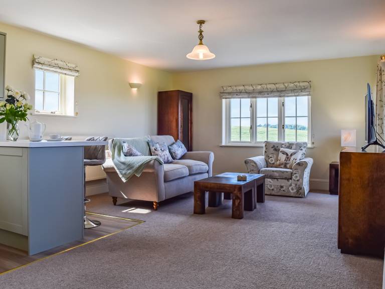Children-friendly charming cottage with garden | River view | Pets allowed — photo 2