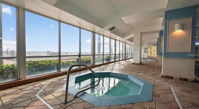 Holiday apartment with pool | Next to the beach | Dogs allowed — photo 4