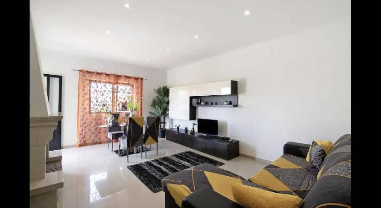 Pleasant holiday apartment with barbeque, yard & pool | Pets are welcome — photo 4